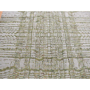 6'x8'9" Goose Gray, Modern Fine Jacquard Hand Loomed, Wool and Art Silk, Oriental Rug FWR485928