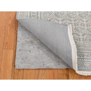 6'x9'1" Old Silver Gray, Pure Silk With Textured Wool, Tone On Tone Repetitive Jewlery Design, Hand Knotted, Oriental Rug FWR485970