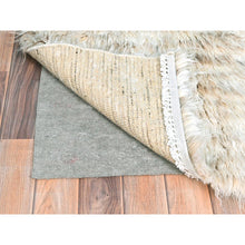 Load image into Gallery viewer, 3&#39;x3&#39; Beige, Shag Flokati Greek Style, Undyed Natural Wool Hand Knotted, Square Oriental Rug FWR492126
