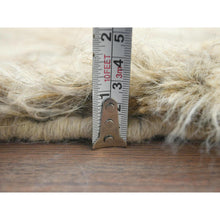 Load image into Gallery viewer, 13&#39;6&quot;x13&#39;6&quot; Beige, Shag Flokati Greek Style, Undyed Natural Wool Hand Knotted, Round Oriental Rug FWR495378