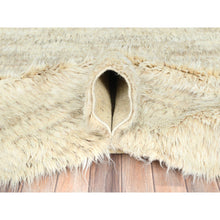 Load image into Gallery viewer, 12&#39;1&quot;x12&#39;1&quot; Beige, Shag Flokati Greek Style, Undyed Natural Wool Hand Knotted, Round Oriental Rug FWR495948