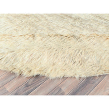 Load image into Gallery viewer, 12&#39;1&quot;x12&#39;1&quot; Beige, Shag Flokati Greek Style, Undyed Natural Wool Hand Knotted, Round Oriental Rug FWR495948