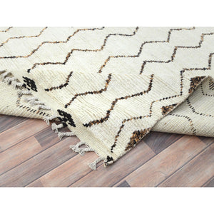 8'2"x10'5" Ivory, Moroccan Berber Influence With Zigzag Design, Natural Dyes, Pure Wool, Hand Knotted, Oriental Rug FWR497886