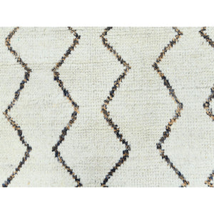 8'2"x10'5" Ivory, Moroccan Berber Influence With Zigzag Design, Natural Dyes, Pure Wool, Hand Knotted, Oriental Rug FWR497886