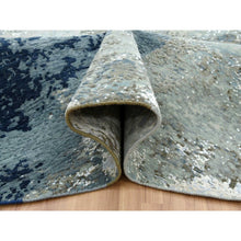 Load image into Gallery viewer, 10&#39;2&quot;x10&#39;2&quot; Gray Hand Knotted, Persian Knot Densely Wove Modern Abstract Design, Pure Wool Round Oriental Rug FWR498198