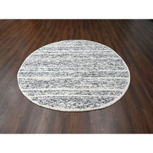 Load image into Gallery viewer, 8&#39;x8&#39; Salt and Pepper, Modern Striae Design Thick and Plush, Organic Undyed Wool Hand Knotted, Round Oriental Rug FWR505284