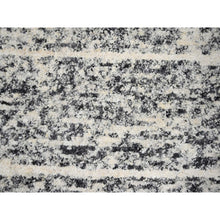 Load image into Gallery viewer, 8&#39;x8&#39; Salt and Pepper, Modern Striae Design Thick and Plush, Organic Undyed Wool Hand Knotted, Round Oriental Rug FWR505284
