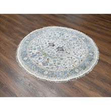 Load image into Gallery viewer, 5&#39;x5&#39; Light Gray, Oushak With Floral Motifs, Denser Weave, Soft Wool, Natural Dyes, Round, Hand Knotted, Oriental Rug FWR506190