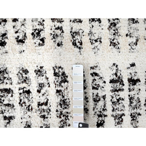 10'2"x13'9" Vivid White With Smoky Black, Organic Wool, Vegetable Dyes, Tone On Tone, Soft Pile, Modern Design, Hand Knotted, Oriental Rug FWR507222