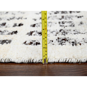 10'2"x13'9" Vivid White With Smoky Black, Organic Wool, Vegetable Dyes, Tone On Tone, Soft Pile, Modern Design, Hand Knotted, Oriental Rug FWR507222