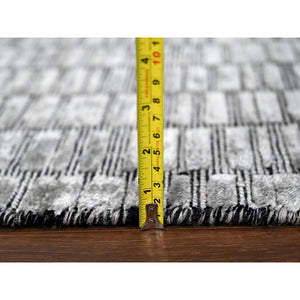 2'x3' Oxford Gray, 100% Wool, Modern Textured And Variegated Line Design, Hand Loomed, Mat Oriental Rug FWR507702
