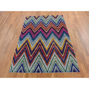 6'x9' Rouge Pink, Hand Knotted, Colorful Chevron Design, Sari Silk with Textured Wool, Oriental Rug FWR522030