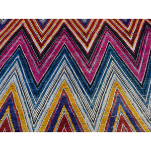 6'x9' Rouge Pink, Hand Knotted, Colorful Chevron Design, Sari Silk with Textured Wool, Oriental Rug FWR522030