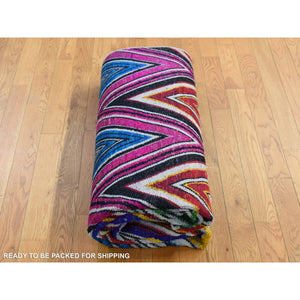 6'x9' Rouge Pink, Hand Knotted, Colorful Chevron Design, Sari Silk with Textured Wool, Oriental Rug FWR522030