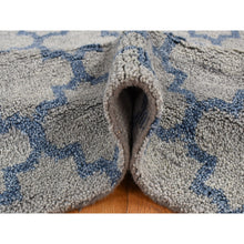 Load image into Gallery viewer, 8&#39;1&quot;x9&#39;9&quot; Cloud Gray, On Clearance, Hand Knotted, Moroccan Berber Criss Cross Design, Thick And Plush, Pure Wool, Oriental Rug FWR522150