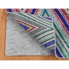 Load image into Gallery viewer, 4&#39;x6&#39;2&quot; Hot Pink, Hand Knotted, Chevron Design, Sari Silk With Textured Wool, Oriental Rug FWR523290