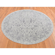 Load image into Gallery viewer, 7&#39;9&quot;x7&#39;9&quot; Gainsboro Gray, Jacquard Hand Loomed, Broken Cypress Tree Design, Wool And Silk, Thick And Plush, Round Oriental Rug FWR524154