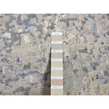 Load image into Gallery viewer, 9&#39;x9&#39; Little Boy Blue, Broken Mosaic Design, Wool And Silk, Hand Knotted, Round Oriental Rug FWR525408