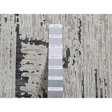 Load image into Gallery viewer, 3&#39;x5&#39;6&quot; Gainsboro Gray, The Cane, Pure Silk With Textured Wool, Da Cane, Hand Knotted, Oriental Rug FWR525654