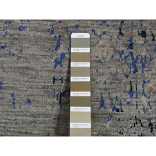 Load image into Gallery viewer, 3&#39;1&quot;x5&#39; Fossil Gray, Wool and Silk, Broken Design, Tone on Tone, Hand Knotted, Oriental Rug FWR526092