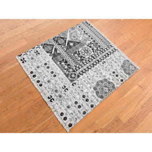 2'8"x3' Cloud Gray, Sampler Mamluk Design, Pure Wool, Hand Knotted Oriental Rug FWR526116