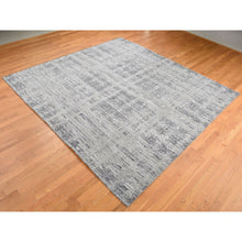 Load image into Gallery viewer, 10&#39;1&quot;x10&#39;1&quot; Medium Gray, Hand Spun Undyed Natural Wool, Modern Criss Cross Erased Design, Hand Knotted, Square Oriental Rug FWR526230