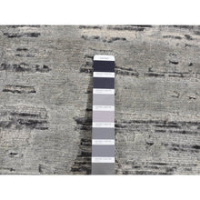 Load image into Gallery viewer, 10&#39;1&quot;x10&#39;1&quot; Medium Gray, Hand Spun Undyed Natural Wool, Modern Criss Cross Erased Design, Hand Knotted, Square Oriental Rug FWR526230