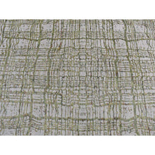 Load image into Gallery viewer, 5&#39;10&quot;x5&#39;10&quot; Thunder Gray, Fine Jacquard Hand Loomed, Modern Safari Jagged Stripe Design, Pure Wool, Round Oriental Rug FWR526272