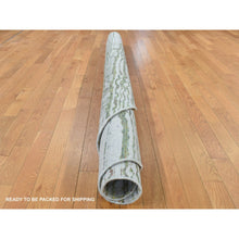 Load image into Gallery viewer, 5&#39;10&quot;x5&#39;10&quot; Thunder Gray, Fine Jacquard Hand Loomed, Modern Safari Jagged Stripe Design, Pure Wool, Round Oriental Rug FWR526272