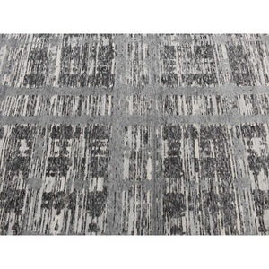 8'x8' Sonic Gray, Hand Spun Undyed Natural Wool, Modern Criss Cross Erased Design, Hand Knotted, Round Oriental Rug FWR526470