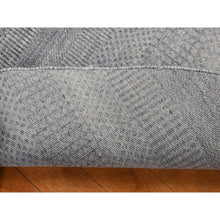 Load image into Gallery viewer, 10&#39;x10&#39; Medium Gray, Wool and Silk, Grass Design, Hand Knotted, Round Oriental Rug FWR526524