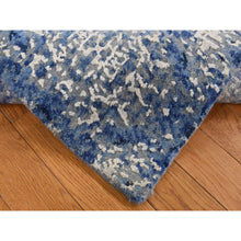 Load image into Gallery viewer, 2&#39;x3&#39; Medium Sapphire Blue, Transitional Design, Wool and Silk, Hand Knotted, Sample Oriental Rug FWR526890