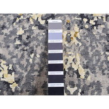 Load image into Gallery viewer, 2&#39;x3&#39; Dim Gray, Modern Abstract Design, Wool and Silk, Hand Knotted, Sample Mat Oriental Rug FWR526896