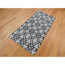Load image into Gallery viewer, 2&#39;9&#39;&#39;x6&#39; Goose Gray, Wool, Flat Weave, Hand Woven, Durie Kilim, Geometric Design, Reversible, Runner Oriental Rug FWR527004