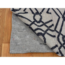 Load image into Gallery viewer, 2&#39;9&#39;&#39;x6&#39; Goose Gray, Wool, Flat Weave, Hand Woven, Durie Kilim, Geometric Design, Reversible, Runner Oriental Rug FWR527004