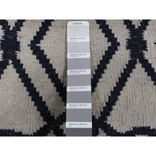 Load image into Gallery viewer, 2&#39;9&#39;&#39;x6&#39; Goose Gray, Wool, Flat Weave, Hand Woven, Durie Kilim, Geometric Design, Reversible, Runner Oriental Rug FWR527004