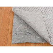 Load image into Gallery viewer, 2&#39;x3&#39; Goose Gray, Tone on Tone Chevron Design, Hand Loomed, Wool and Silk, Oriental Rug FWR527028