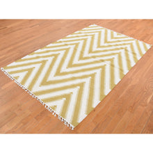 Load image into Gallery viewer, 5&#39;x8&#39; Trombone Yellow, Pure Wool, Flat Weave Kilim, Chevron Design, Hand Woven, Oriental Rug FWR527322