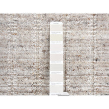 Load image into Gallery viewer, 1&#39;5&quot;x1&#39;6&quot; Goose Gray, 100% Wool, Hand Loomed, Thick and Soft, Modern Design, Oriental Rug FWR527646