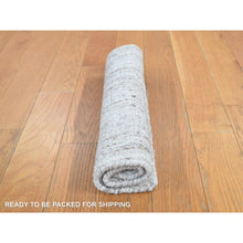 Load image into Gallery viewer, 1&#39;5&quot;x1&#39;6&quot; Goose Gray, 100% Wool, Hand Loomed, Thick And Soft, Modern Design, Oriental Rug FWR527646