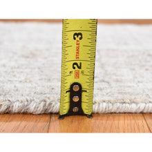 Load image into Gallery viewer, 1&#39;6&quot;x1&#39;6&quot; Timberwolf Gray, Modern Design, 100% Wool, Hand Loomed, Thick And Soft, Cut And Loop, Sample Oriental Rug FWR527658