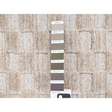 Load image into Gallery viewer, 1&#39;6&quot;x1&#39;6&quot; Timberwolf Gray, 100% Textured Wool, Hand Loomed, Thick And Soft, Modern Checkerboard Design, Cut And Loop, Sample Oriental Rug FWR527664