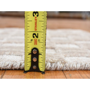 1'6"x1'6" Timberwolf Gray, 100% Textured Wool, Hand Loomed, Thick and Soft, Modern Checkerboard Design, Cut and Loop, Sample Oriental Rug FWR527664