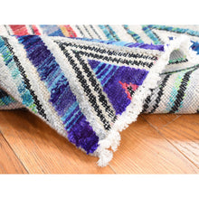 Load image into Gallery viewer, 2&#39;x3&#39;3&quot; Raspberry Red, Hand Knotted, Chevron Design, Sari Silk With Textured Wool, Oriental Rug FWR527844