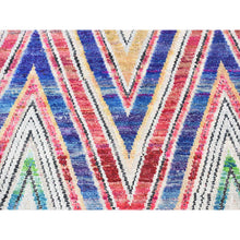 Load image into Gallery viewer, 2&#39;x3&#39;3&quot; Raspberry Red, Hand Knotted, Chevron Design, Sari Silk With Textured Wool, Oriental Rug FWR527844