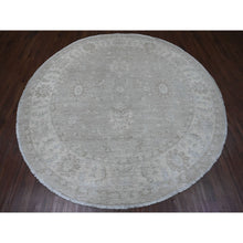 Load image into Gallery viewer, 8&#39;x8&#39; Misty Gray, Washed Out Ziegler Mahal Revival with All Over Pattern, Hand Knotted, 100% Wool, Round, Oriental Rug FWR538770