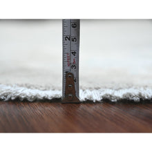 Load image into Gallery viewer, 8&#39;x8&#39; Misty Gray, Washed Out Ziegler Mahal Revival with All Over Pattern, Hand Knotted, 100% Wool, Round, Oriental Rug FWR538770