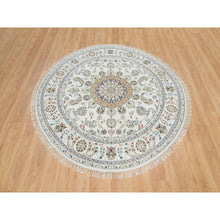 Load image into Gallery viewer, 6&#39;5&quot;x6&#39;5&quot; Powder White, Organic Wool, Hand Knotted, Nain With Center Medallion Flower Design, 250 Kpsi, Round Oriental Rug FWR540024