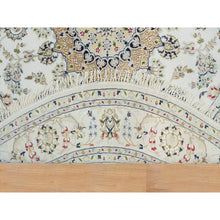 Load image into Gallery viewer, 6&#39;5&quot;x6&#39;5&quot; Powder White, Organic Wool, Hand Knotted, Nain With Center Medallion Flower Design, 250 Kpsi, Round Oriental Rug FWR540024