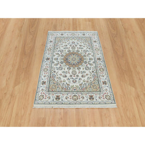 4'7"x6'8" Powder White, Nain with Center Medallion Flower Design, 250 KPSI, 100% Wool, Hand Knotted, Oriental Rug FWR540078